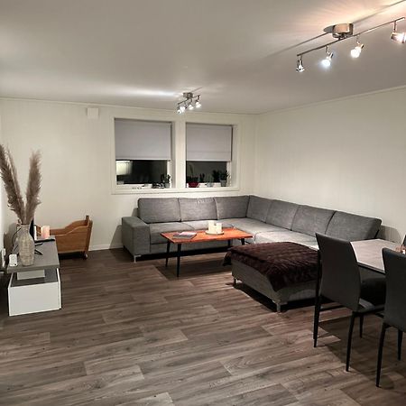 Your Home Away From Home, Apartment 2 トロムソ エクステリア 写真