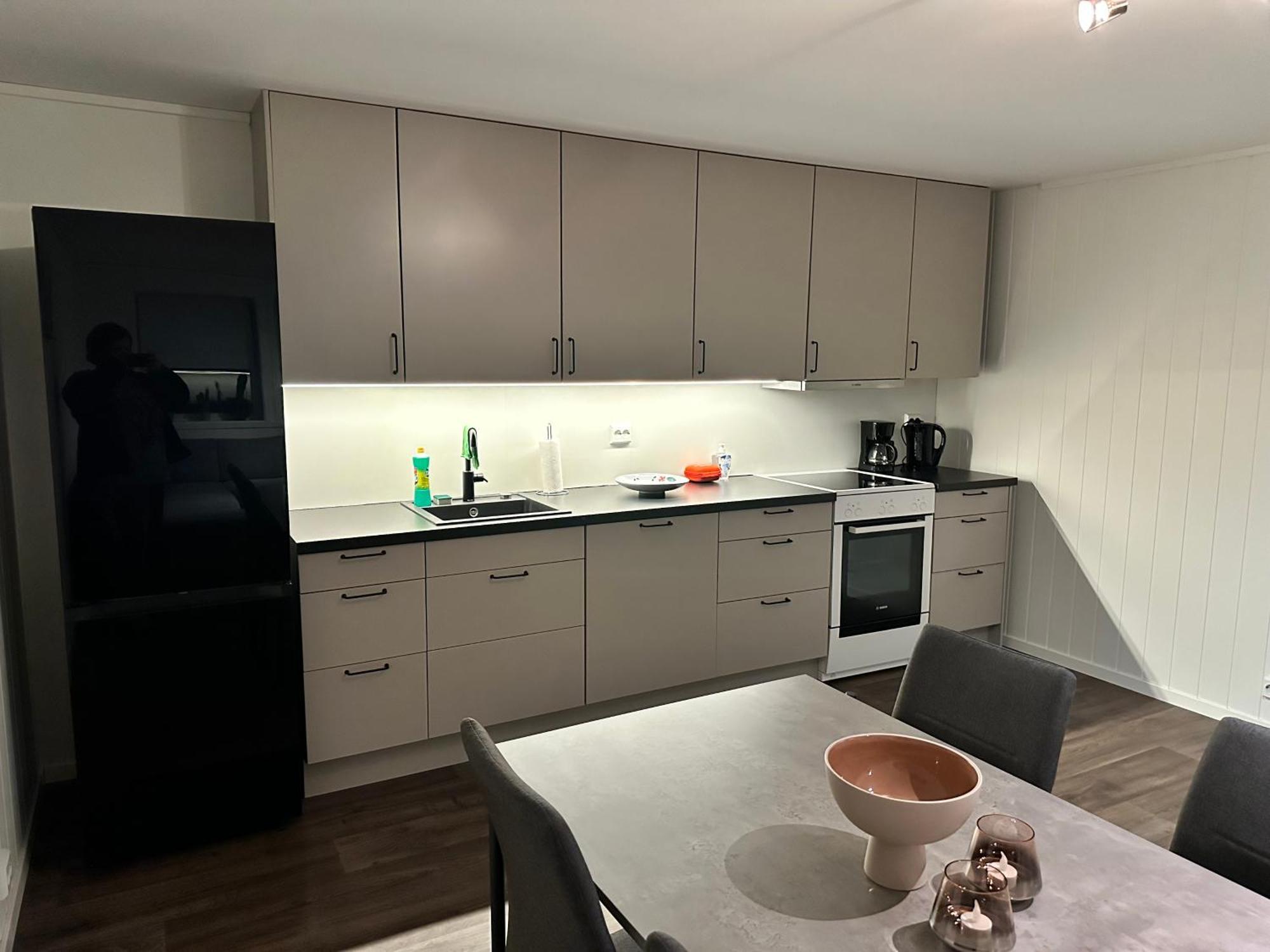 Your Home Away From Home, Apartment 2 トロムソ エクステリア 写真