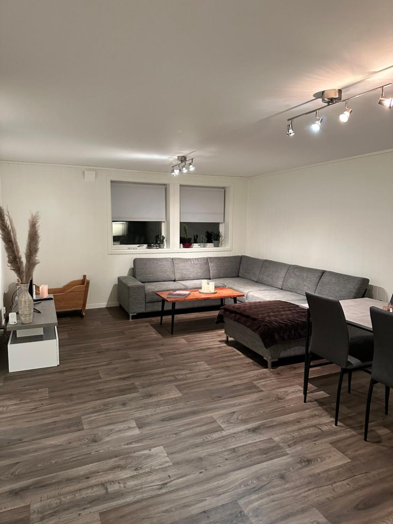 Your Home Away From Home, Apartment 2 トロムソ エクステリア 写真